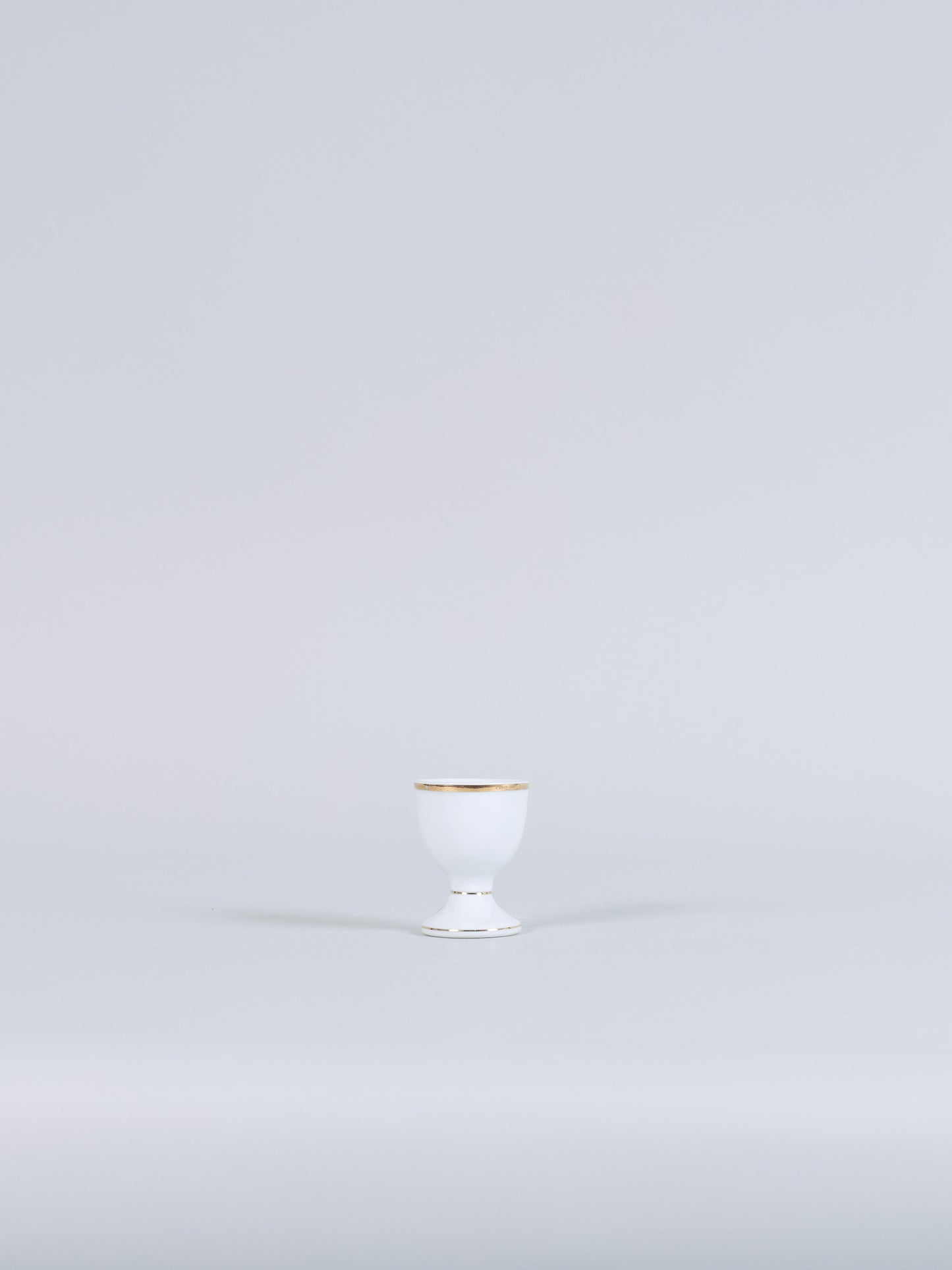 Conjunto com 6 Porta Ovos com Friso Dourado