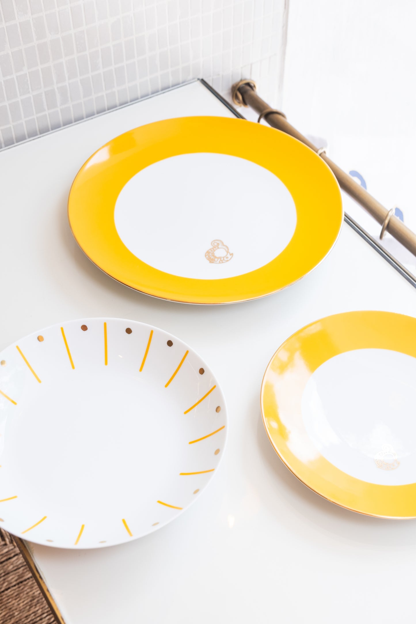 Prato Dea Raso Amarelo