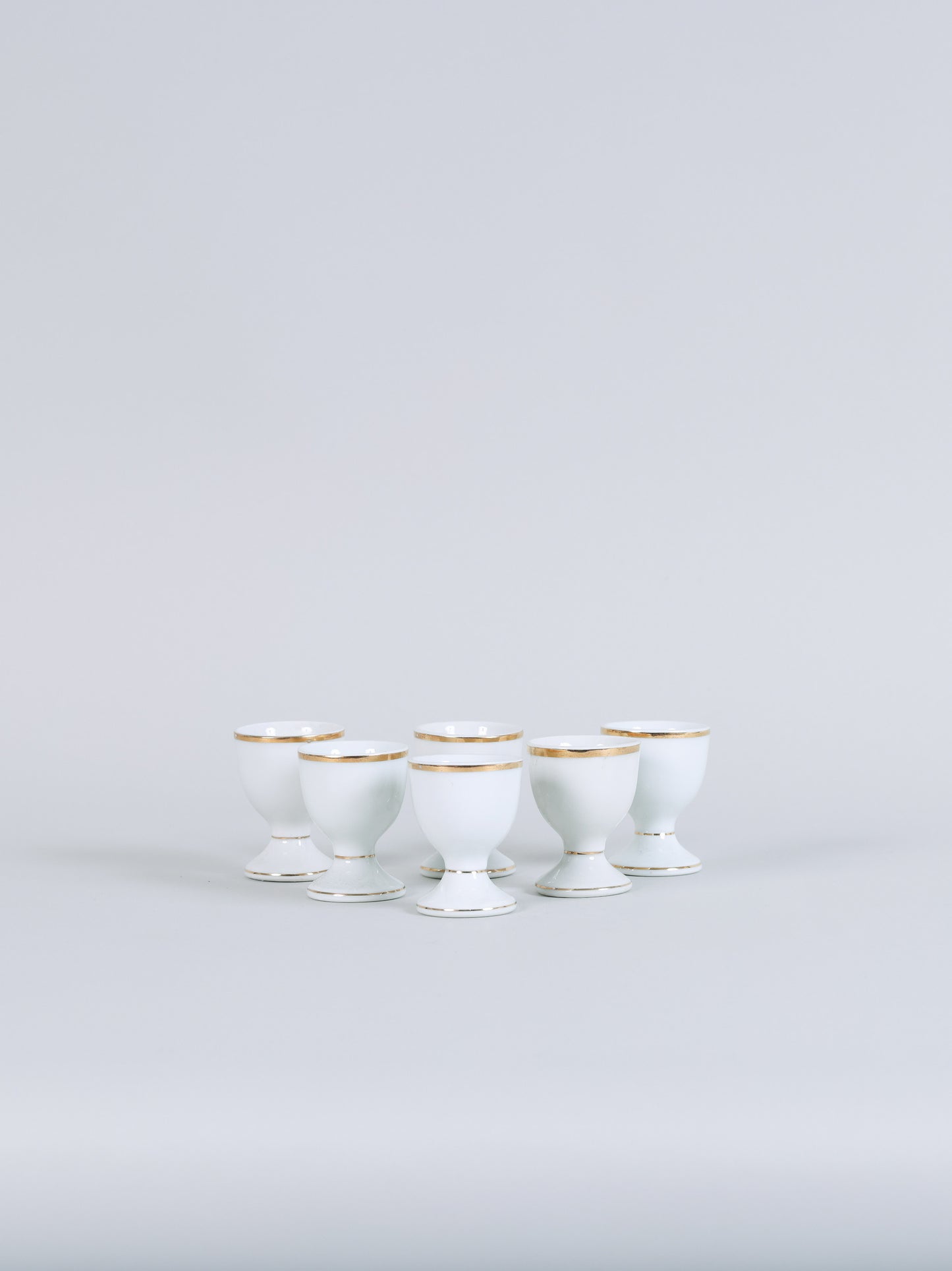 Conjunto com 6 Porta Ovos com Friso Dourado