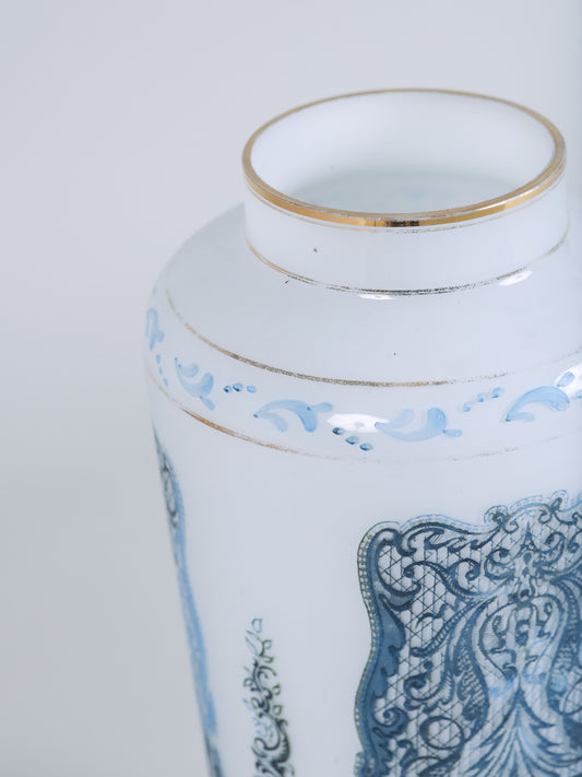 Vaso Branco com Pintura Arabescos